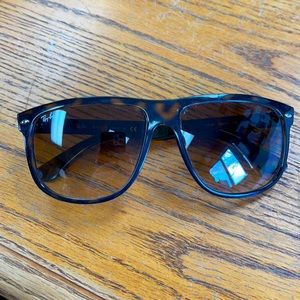 Ray Ban RB4147 Tortoise